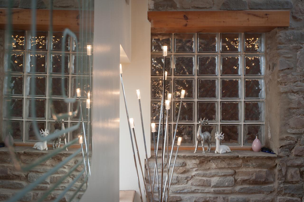 Beudy Bach Bed & Breakfast Cross Hands Dış mekan fotoğraf